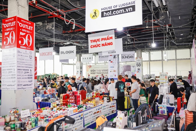 Siêu hội hàng hiệu Mega Sale Festival với quy mô lớn bậc nhất đã sẵn sàng với giá sốc bất ngờ! - Ảnh 5.