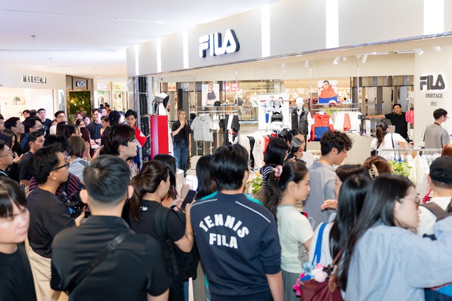 FILA lột xác với cửa hàng mới cực lạ mắt, bùng nổ phong cách trong BST đậm chất Việt Nam - Ảnh 1.