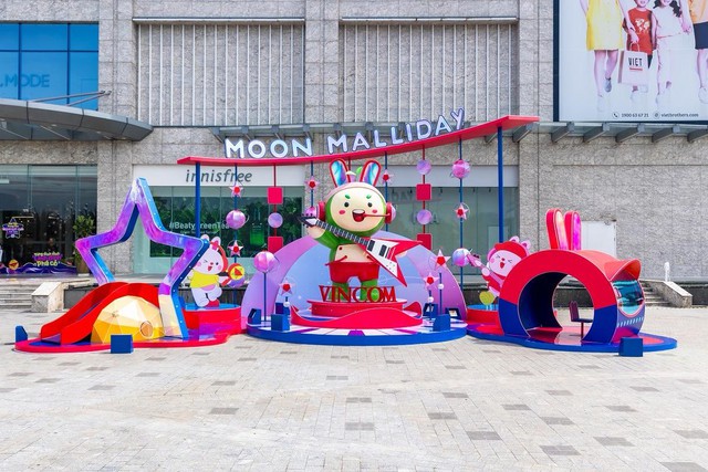 Vincom khởi động lễ hội Trung thu 2024 Moon Malliday –Tùng dinh dinh, linh đình phá cỗ - Ảnh 4.