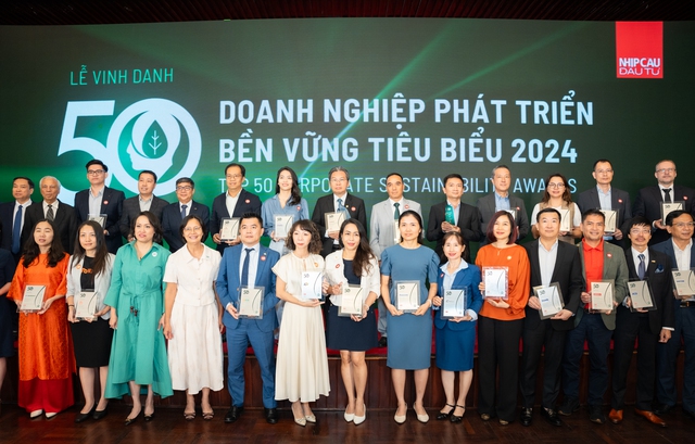 PNJ hai lần lập “hat-trick” ESG tại giải thưởng phát triển bền vững - Ảnh 1.