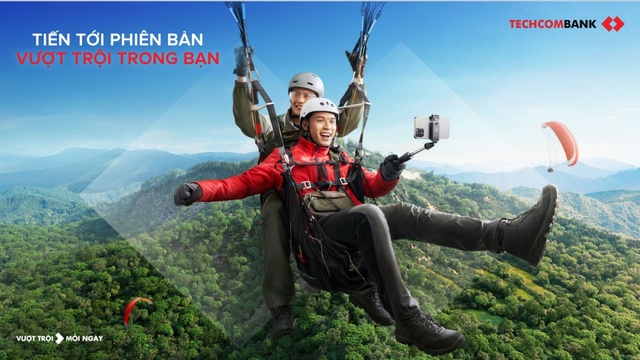 Techcombank lan tỏa tích cực thông điệp “Tiến tới phiên bản vượt trội trong bạn” - Ảnh 1.