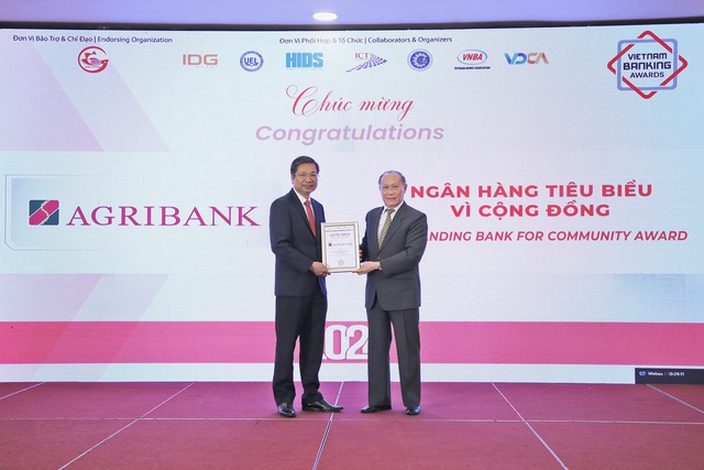 Agribank được vinh danh 3 giải thưởng Ngân hàng Việt Nam tiêu biểu 2024- Ảnh 2.