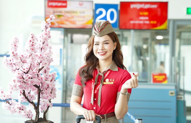 Vietjet mở bán sớm 2,6 triệu vé Tết 2025, giá chỉ từ 890.000 đồng - Ảnh 1.