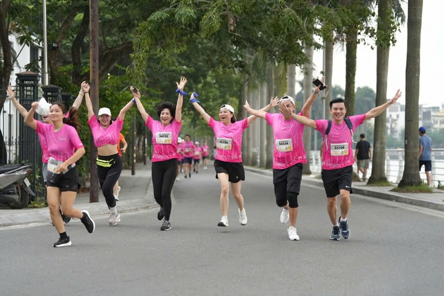 Đón thu Hà Nội cùng Vietnam Airlines - Run for Love- Ảnh 3.