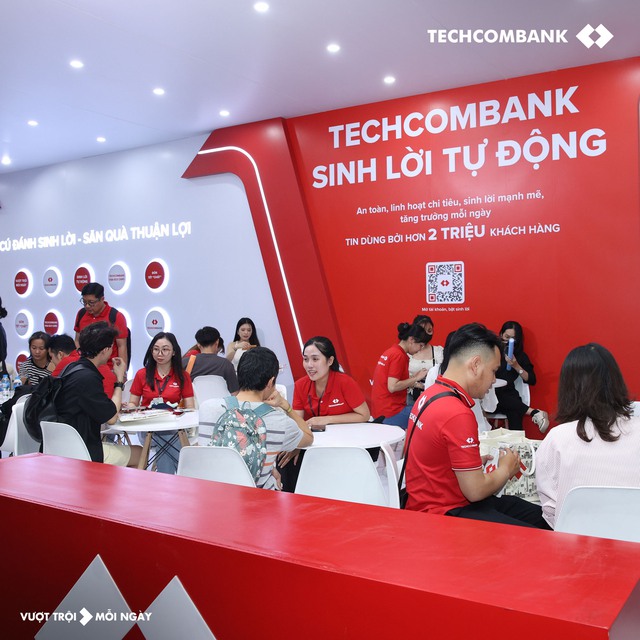 Hội viên Techcombank Inspire tưng bừng chào đón năm mới “cực chất” The Global Celebration Countdown Party - Ảnh 7.