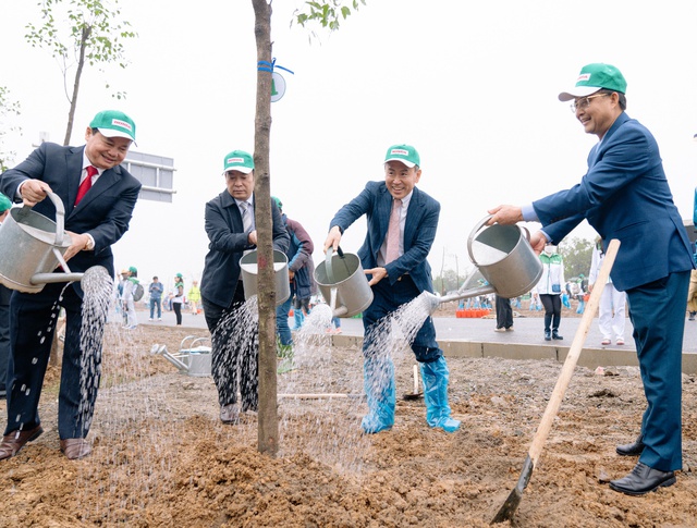 Honda Việt Nam và những giải pháp toàn diện năm 2024: Hướng tới Trung hòa các-bon và An toàn giao thông - Ảnh 1.