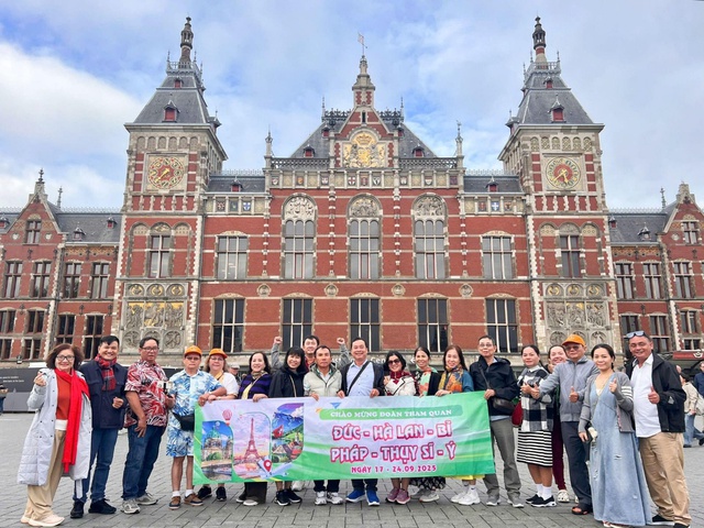 Mừng sinh nhật thứ 24 và nhận cú đúp giải thưởng - Đất Việt Tour mở đại tiệc tri ân- Ảnh 4.