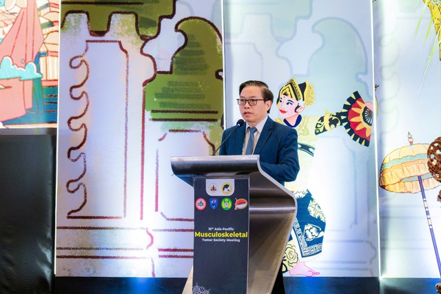 Chuyên gia quốc tế “kinh ngạc” trước bước tiến của Vinmec trong điều trị ung thư xương - Ảnh 1.