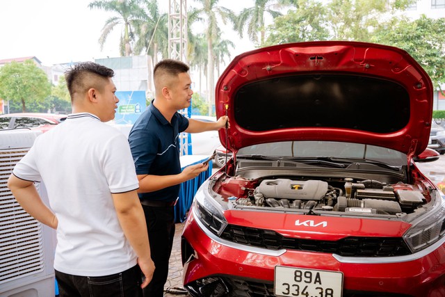 Mang xe xăng đi, mang xe điện về: “Ngày hội Thu xăng đổi điện” bùng nổ đơn ngay trong ngày - Ảnh 1.