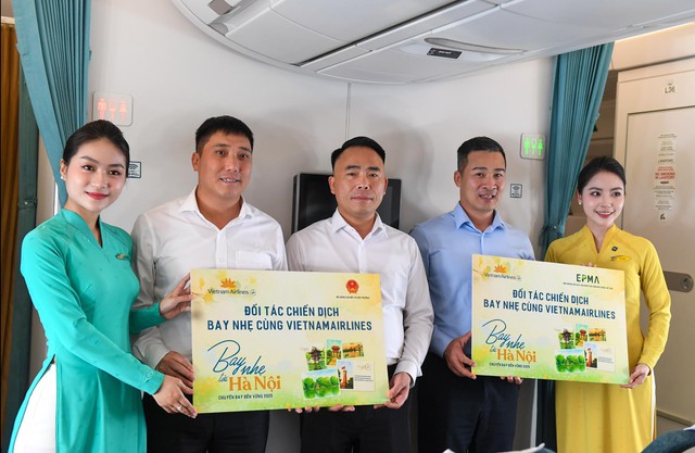 “Bay nhẹ tới Hà Nội”: Kết nối vẻ đẹp mùa thu Thủ đô với thông điệp xanh cùng Vietnam Airlines- Ảnh 6.