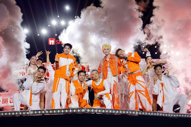 ShopeeFood Mega Fest biến C&ocirc;ng vi&ecirc;n S&aacute;ng tạo TP.HCM th&agrave;nh &ldquo;đại tiệc vạn năng&rdquo; - Ảnh 4.