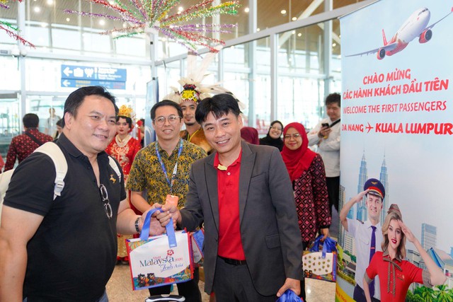 Vietjet khai trương đường bay mới kết nối Malaysia với thành phố biển Đà Nẵng - Ảnh 4.
