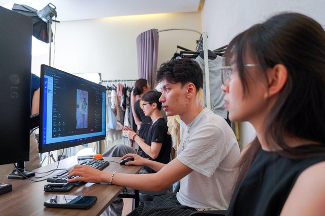 Livestream của LSOUL trên Shopee đưa thời trang Việt đến Singapore- Ảnh 4.