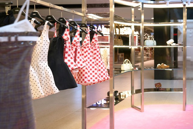 Livestream của LSOUL trên Shopee đưa thời trang Việt đến Singapore- Ảnh 1.