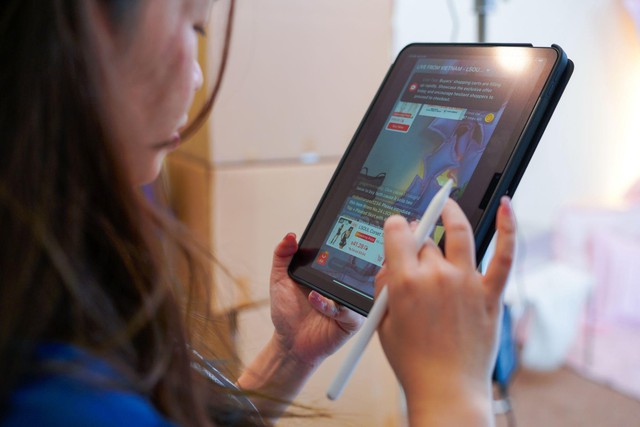 Livestream của LSOUL trên Shopee đưa thời trang Việt đến Singapore- Ảnh 5.