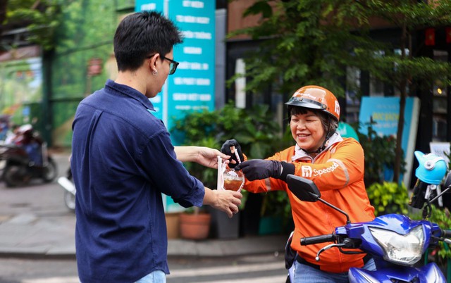 Câu chuyện về những "nữ tài cam" chọn tự do cầm lái cuộc đời- Ảnh 1.