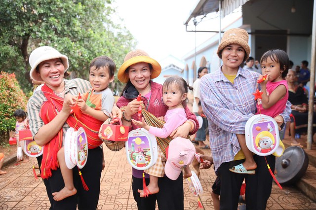 Trung thu 2025 – Cùng Vietjet lan toả yêu thương, phá cỗ trông trăng khắp muôn phương- Ảnh 10.