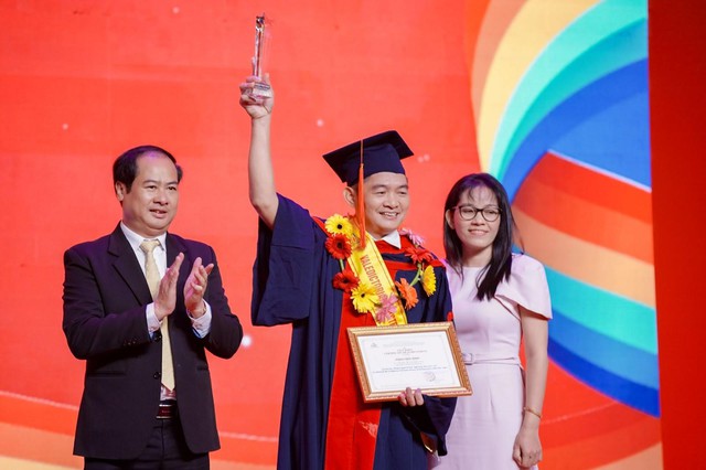 Chọn thạc sĩ Tài chính - ngân hàng theo hướng ứng dụng để tạo giá trị nghề nghiệp- Ảnh 1.