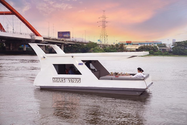 Thiên đường du ngoạn tình yêu tại Mars Venus- Ảnh 2.