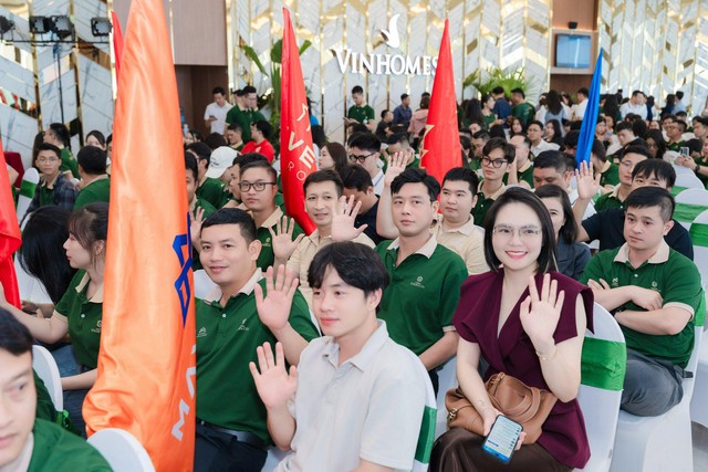 Mayhomes tự hào là đại lý xuất sắc nhất dự án Vinhomes Golden City tháng 9/2025- Ảnh 2.