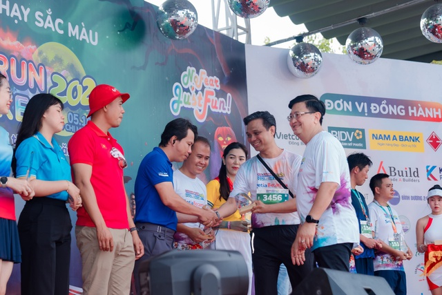 Color Run EcoLakes 2025 – Đường chạy sắc màu hòa cùng Halloween sôi động tại EcoLakes Mỹ Phước - Ảnh 4.