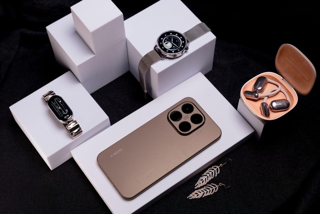 Xiaomi Gold Collection với Xiaomi 15T Series cùng loạt thiết bị đeo thông minh- Ảnh 2.