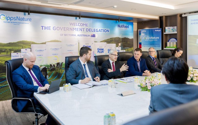 Bộ trưởng bộ tài chính bang Victoria ghé thăm Nutifood- Ảnh 2.