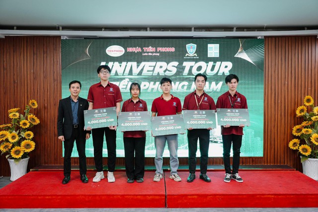 Univers Tour: Hành trình truyền cảm hứng tại ĐH Nguyễn Tất Thành- Ảnh 3.