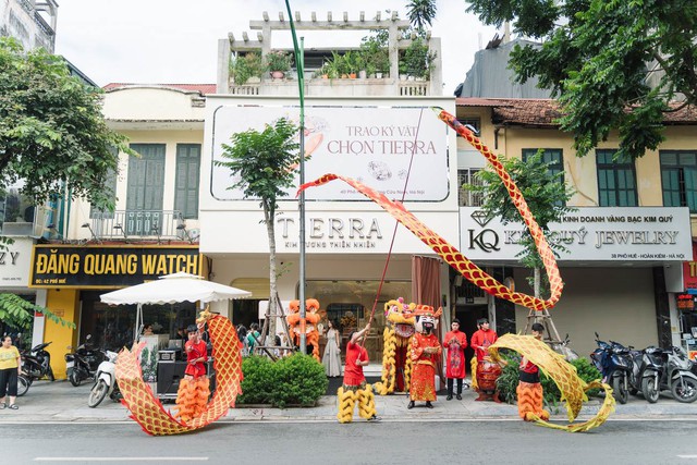 Tierra Diamond: Từ boutique cao cấp đến chuỗi cửa hàng chiến lược ở hai trung tâm- Ảnh 2.