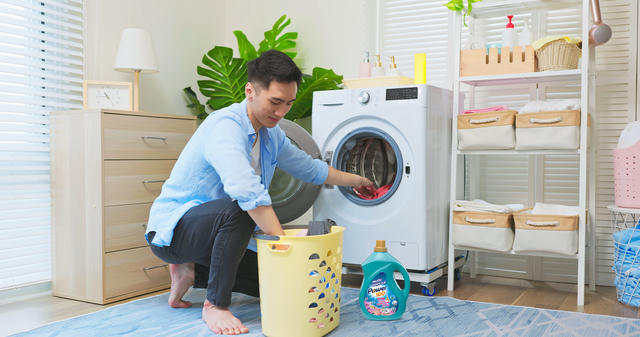 Phái nữ rầm rộ “flex” “nửa kia”: Khi việc nhà hóa ngôn ngữ tình yêu - Ảnh 3.