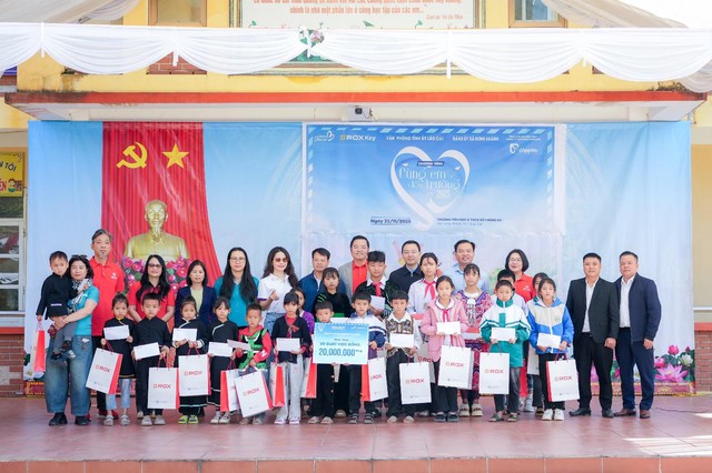 ROX Group ủng hộ quỹ Vì người nghèo TP Hà Nội 500 triệu đồng- Ảnh 1.