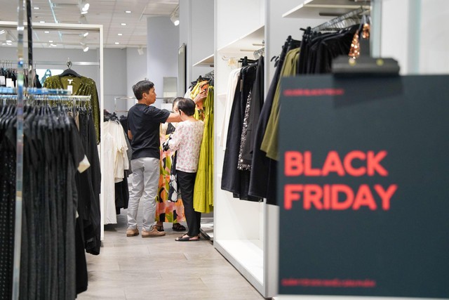 Double Midnight Sale – 2 ngày săn deal đến nửa đêm tại Crescent Mall- Ảnh 2.