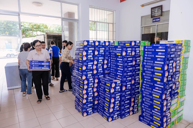Nutricare mang đến hơn 50,000 ly sữa cho trẻ em vùng lũ Khánh Hòa và Đắk Lắk- Ảnh 3.