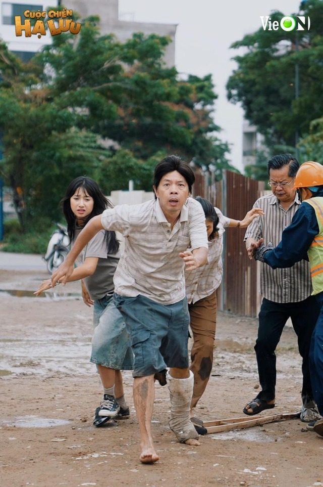 “Cuộc Chiến Hạ Lưu” kết thúc với nửa tỷ lượt xem: Thái Hòa và Lê Phương khóc suýt ngất- Ảnh 4.