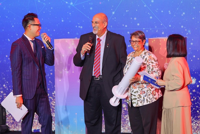 VinFuture mùa đầu tiên giữa đại dịch Covid-19: Biểu tượng của hy vọng và đoàn kết- Ảnh 1.