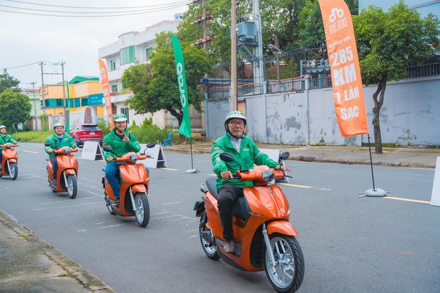Grab bắt tay Dat Bike: Phổ cập xe điện bằng người kiểm chứng khó tính nhất - Ảnh 1.