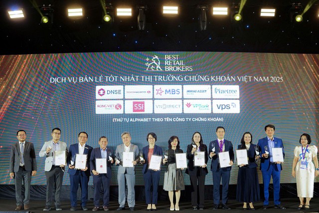 Pinetree lọt Top 10 ‘Dịch vụ bán lẻ tốt nhất thị trường chứng khoán Việt Nam’- Ảnh 1.