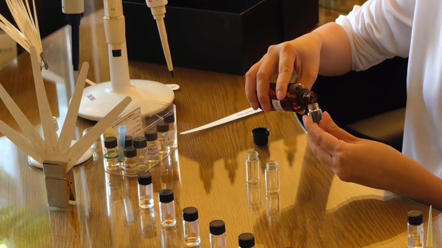 Nghệ sĩ mùi hương Rei Nguyễn cùng Vietnam Airlines đem hương sắc Việt nương theo gió trời- Ảnh 4.