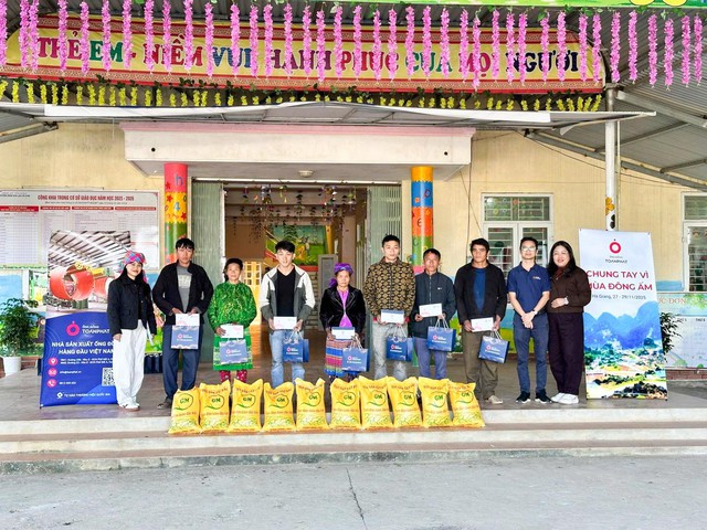 Ống đồng To&agrave;n Ph&aacute;t Chung tay v&igrave; m&ugrave;a đ&ocirc;ng ấm thắp lửa y&ecirc;u thương tại Tuy&ecirc;n Quang - Ảnh 3.