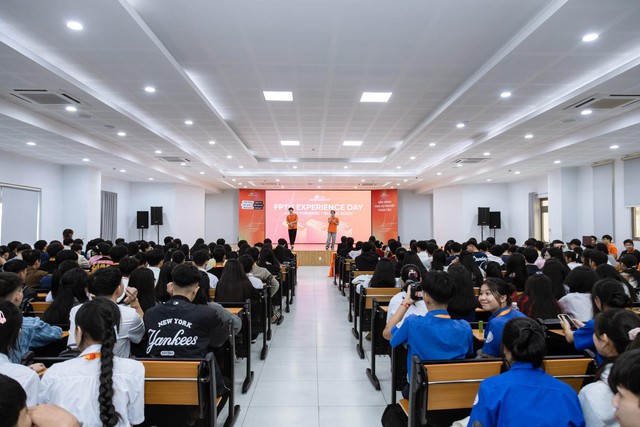 Gần 10.000 Gen Z từ các trường THPT “giải mã tương lai” tại chuỗi Open Day của Trường Đại học FPT- Ảnh 5.