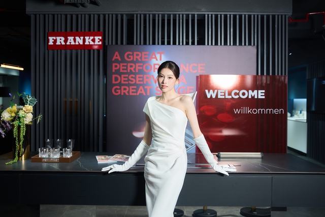 Á hậu Nguyễn Lê Ngọc Thảo hòa mình vào không gian nghệ thuật sống tương lai tại HTM Homes- Ảnh 1.