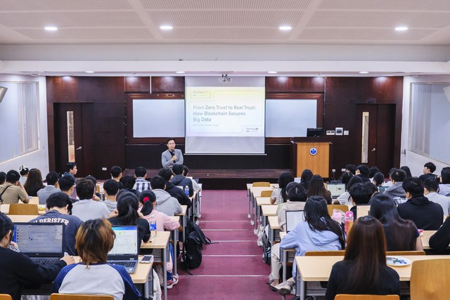 Qualgo đồng hành cùng DevFest HCMC 2025 - Đưa AI ứng dụng tiến gần hơn với thế hệ kỹ sư trẻ- Ảnh 3.