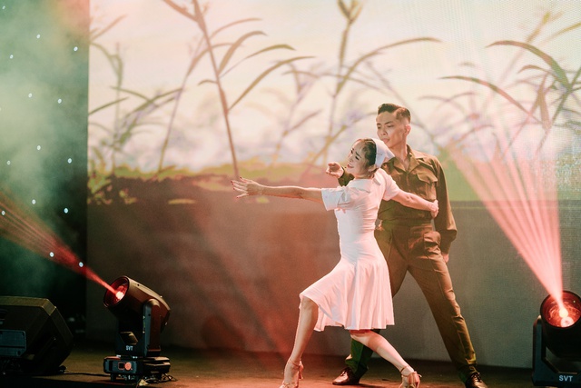 Top 100 Người Tiên Phong 2025: Điểm nhấn truyền cảm hứng cho cộng đồng doanh nhân Việt cuối năm- Ảnh 3.