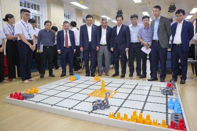 Phòng STEM Quảng Ngãi góp phần nuôi dưỡng tinh thần đổi mới sáng tạo cho học sinh- Ảnh 3.