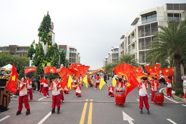 Global Festive - Thắp sáng mùa lễ hội tại The Global City - Ảnh 2.