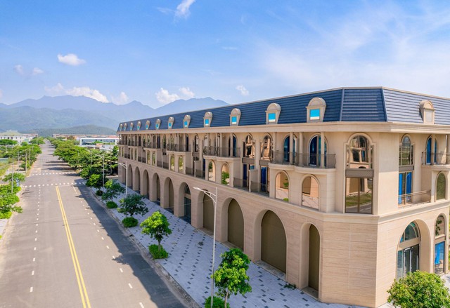 SDN & Regal Group hoàn tất sổ đỏ bàn giao khách hàng dự án Dragon City Park- Ảnh 2.