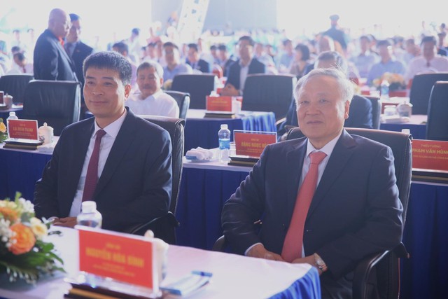 Vietjet cất n&oacute;c hangar chuẩn quốc tế, khai trương chuyến bay tới Cảng H&agrave;ng kh&ocirc;ng quốc tế Long Th&agrave;nh - Ảnh 3.