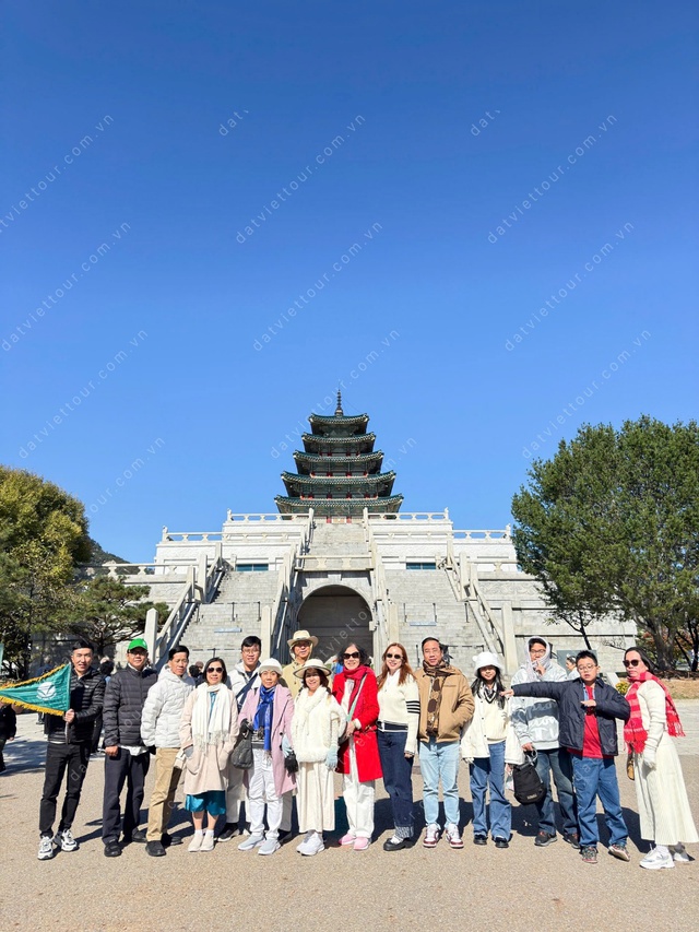 Du lịch Tết Nguyên đán Bính Ngọ 2026: Đặt sớm, đón xuân an tâm với Đất Việt Tour- Ảnh 4.