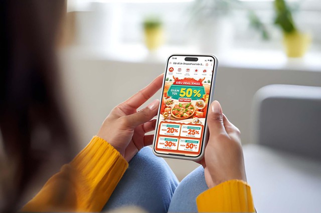 Tận hưởng không khí Giáng sinh thêm trọn vẹn với loạt ưu đãi từ ShopeeFood - Ảnh 2.