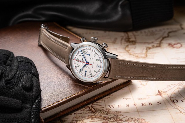 Vì sao người giàu thích đeo Titoni Heritage 94019 S-ST-682?- Ảnh 2.